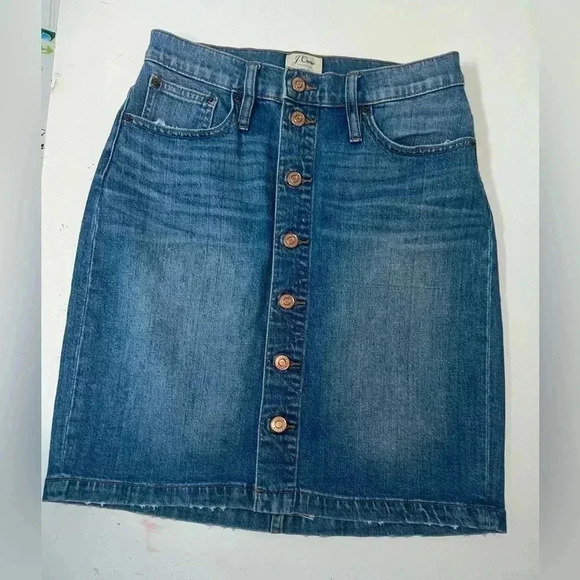 J. Crew Dresses & Skirts - J.Crew Women's‎ Trademark Denim Skirt Sz 26
